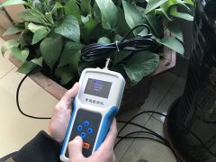 土壤水分溫度檢測(cè)儀用來養(yǎng)花很合適